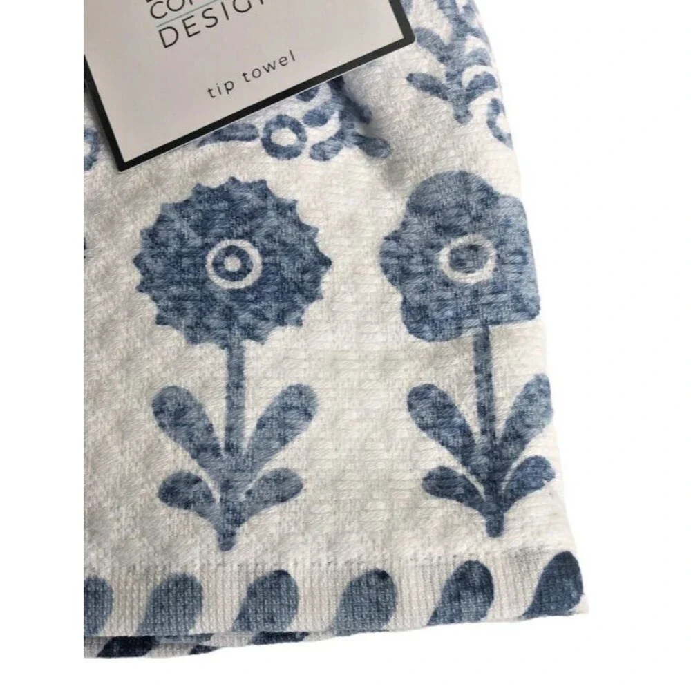 Deborah Connolly Fingertip Towels Blue Flower Bathroom Denim Blue White Set of 2